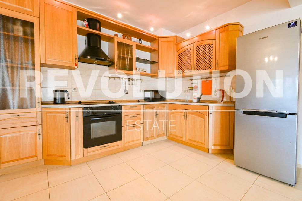 Дава се под наем Тристаен апартамент в София, Лозенец - 143 кв.м за 1000 € - Снимка #5