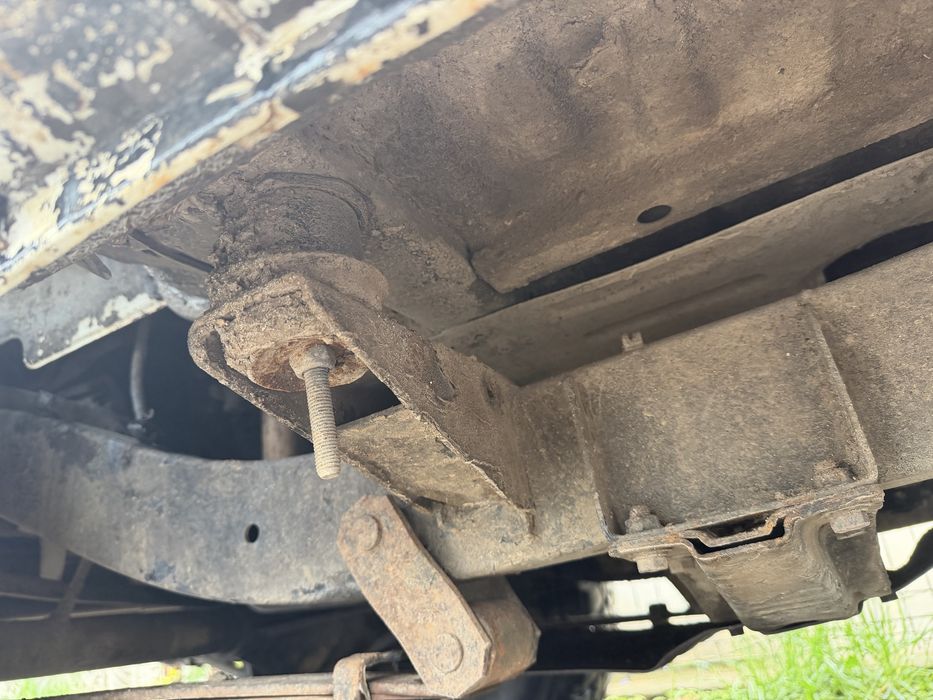 Vănd daihatsu rocky 2.8 schimb cu jimny 4x4 cu maneta