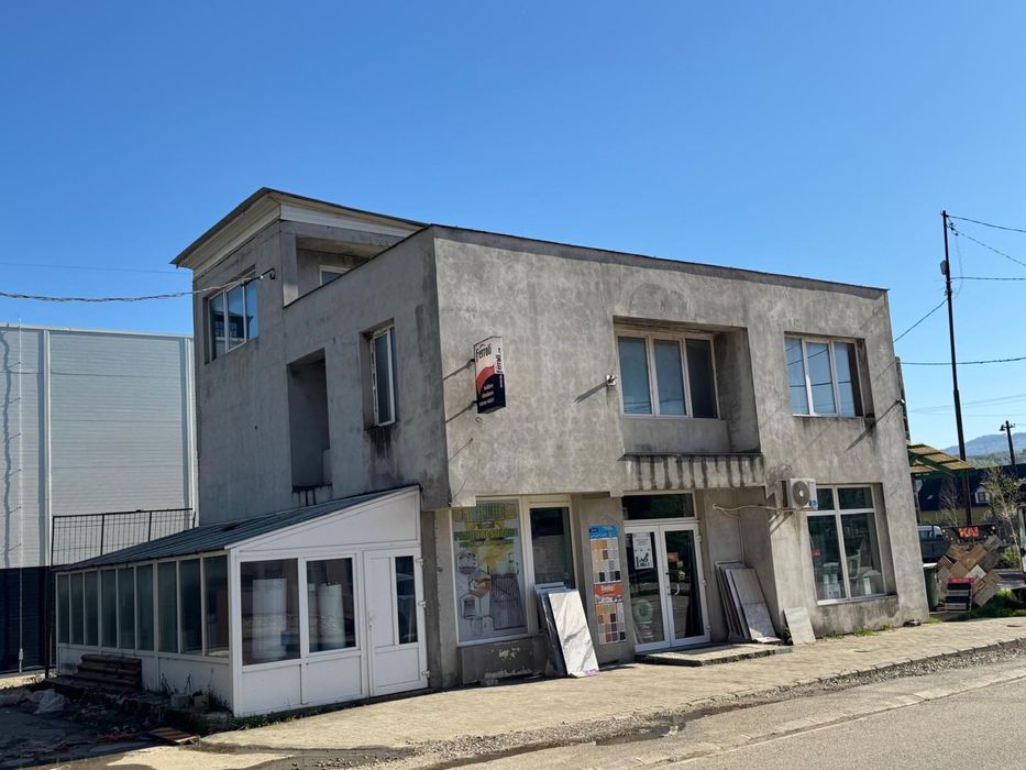 Spatiu comercial Cladire P+1