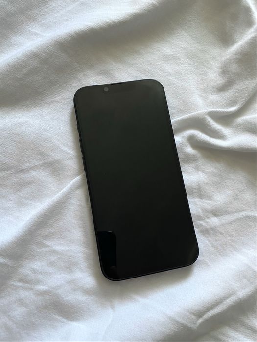 Продам Айфон 16е / iPhone 16e