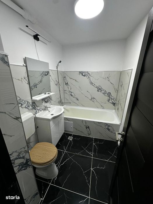 [Ocazie] Inchiriez apartament complet renovat, 2 camere, garaj in bloc