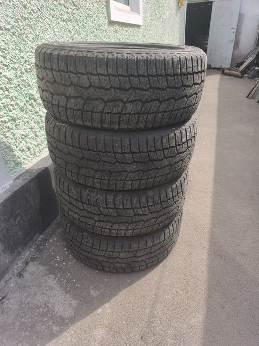 Шины toyo 215,55,17