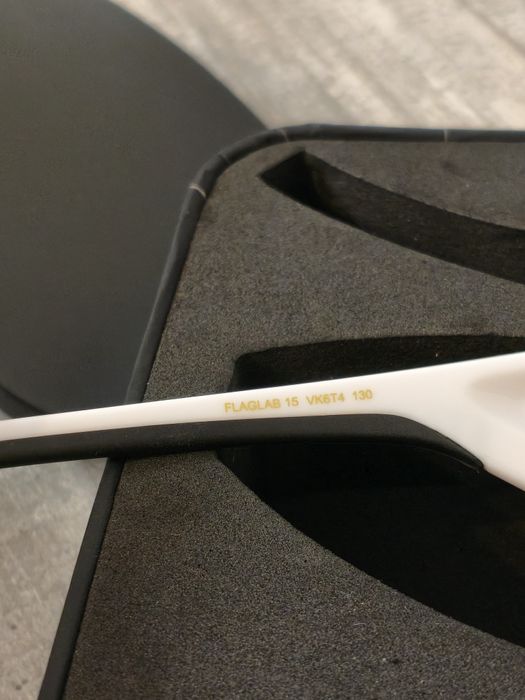 Ochelari de soare Carrera Flaglab 15 VK6/T4 130 – Alb, ediție specială