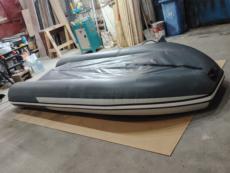 Продам лодку с мотором 9.8