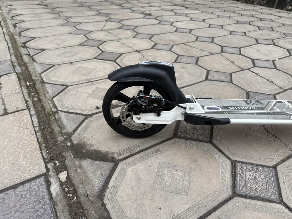 Продается самокат отличный