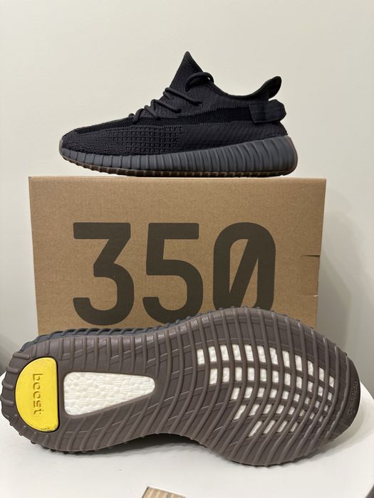 Yeezy 350 Boost - Black Cinder - marimi disponbile in descriere