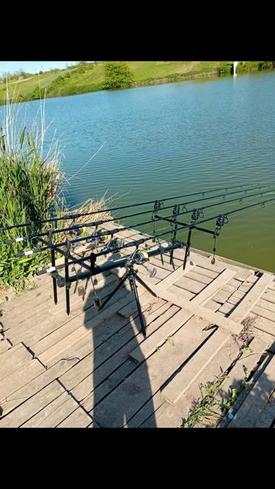 Vand set pescuit la crap