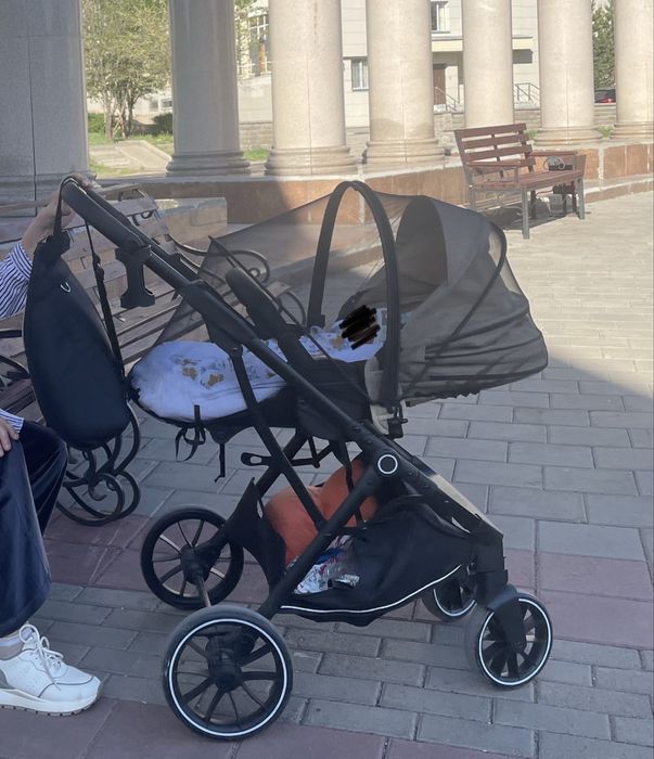 Продам коляску Ining Baby, реверсионное сиденье