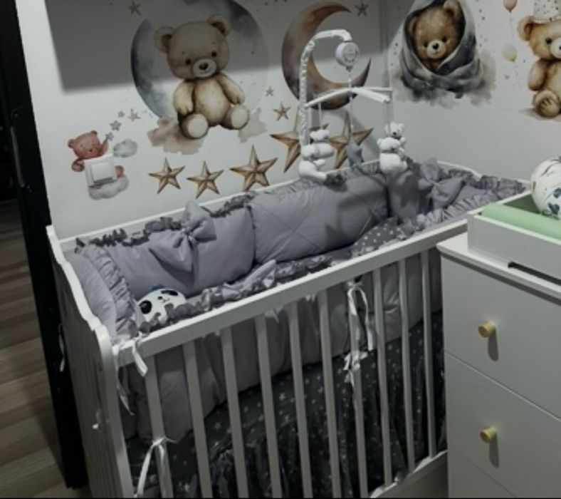 Pat bebe+saltea+4 lenjerii+aparatori