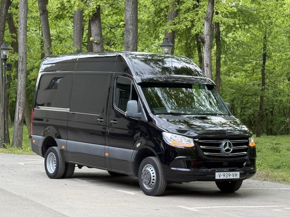 Mercedes Benz Sprinter 516 CDI 2019 2x Culisante Clima Navi Automat 7G 316 Cat B Mediu Black Edition