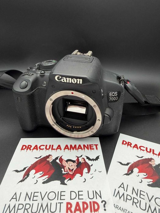 Aparat Foto Cannon EOS 700D/Obiectiv 18-55mm