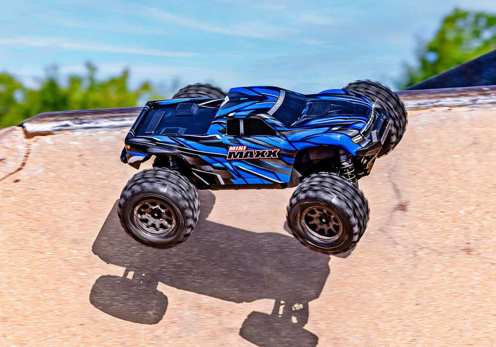 Рц Монстер Трък с дистанционо управление Traxxas Mini Maxx rc офроуд