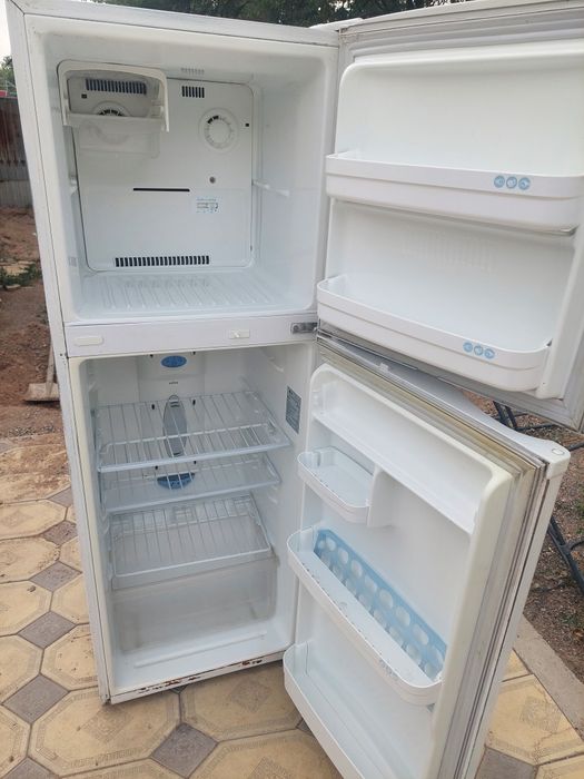 Продам срочно холодильник