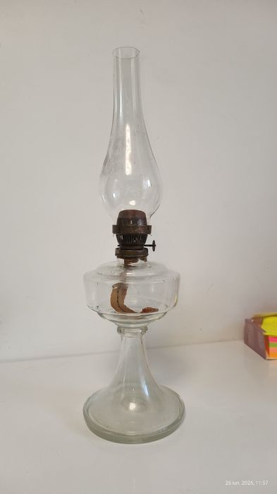 Vând lampa petrol