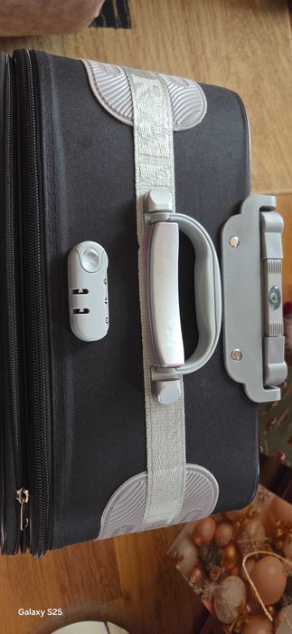 Голям куфар марка Tranzit 007