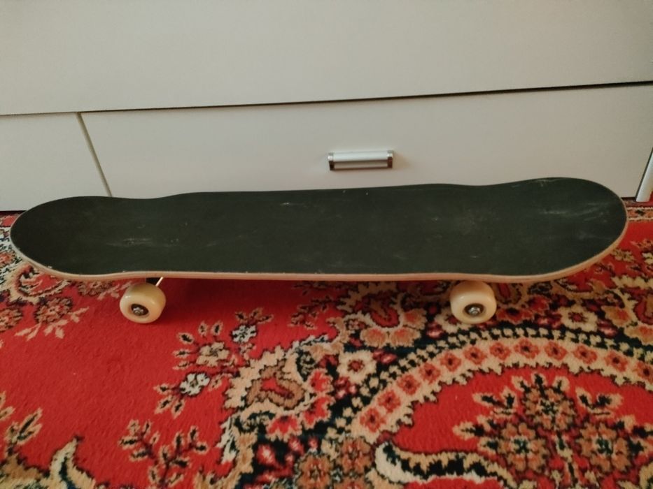 Скейт борд новый!