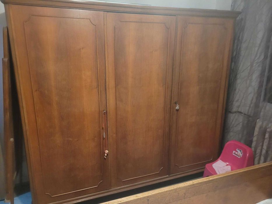 Set mobila dormitor din furnir de lemn de trandafir, de epoca