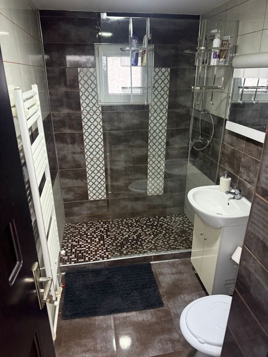 Inchiriez apartament ultramodern micro4