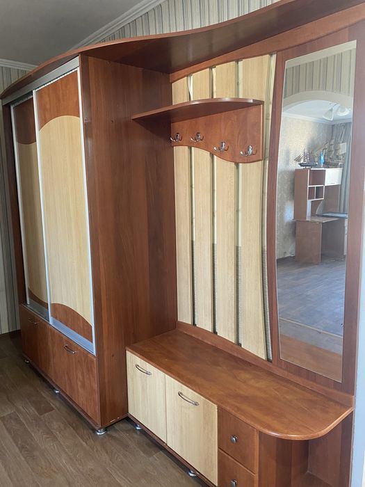 Продам Прихожую