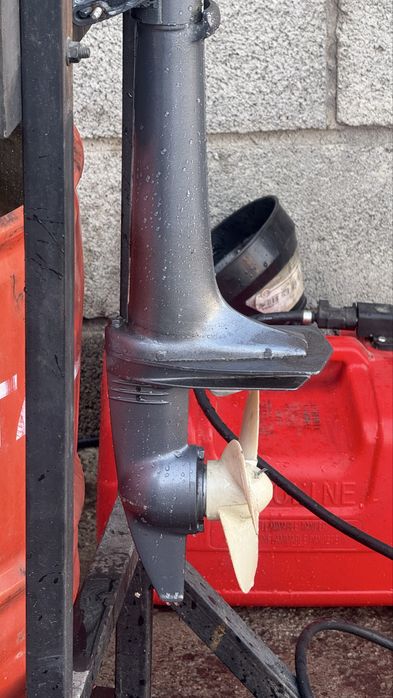 Лодочный мотор Yamaha 2