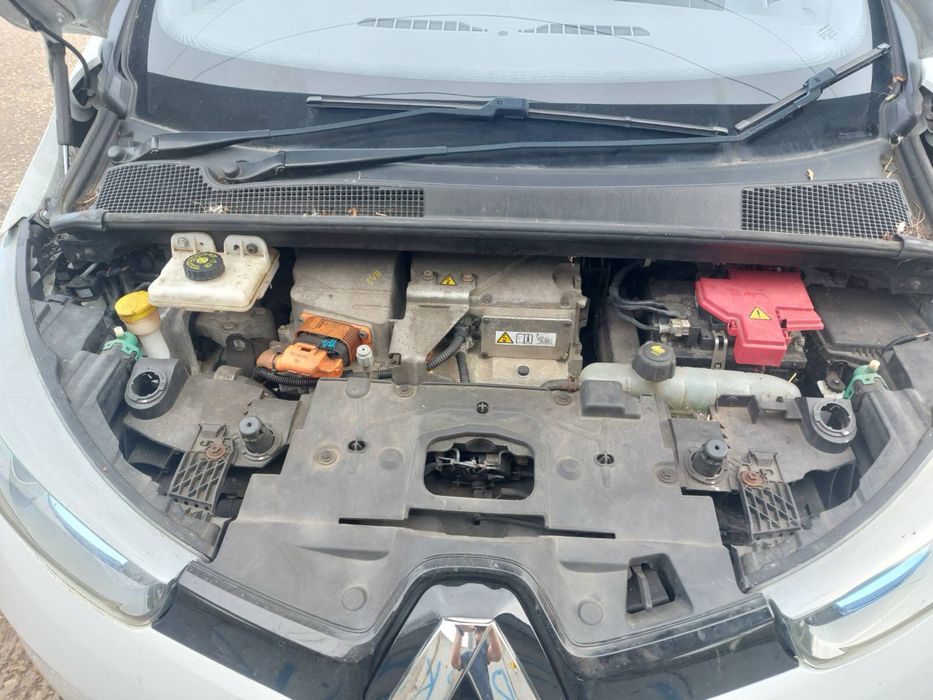 Dezmembrez / Piese din dezmembrare Renault ZOE generatia 1 - 5AM