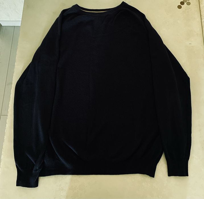 Продаю джинсы, рубашку и свитера!