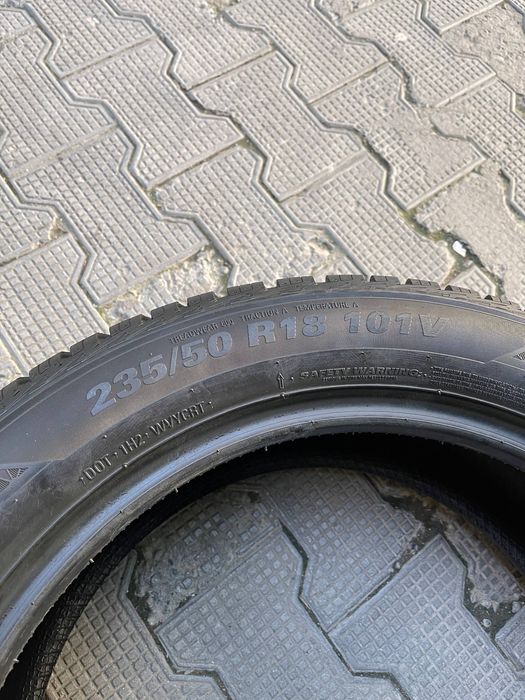 Kumho HA32  235/50R18