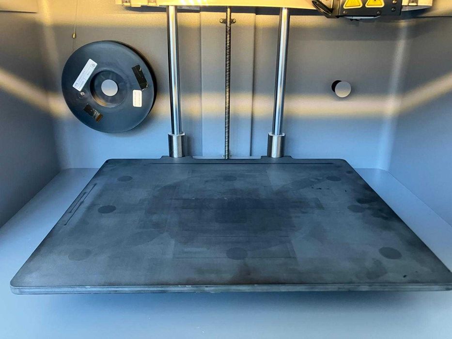 Imprimantă 3D industrială Markforged X7 – 2024 – 557 ore – garanție