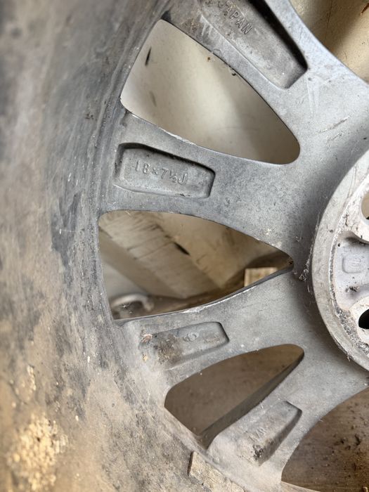 Продам диски R18.на RAV4