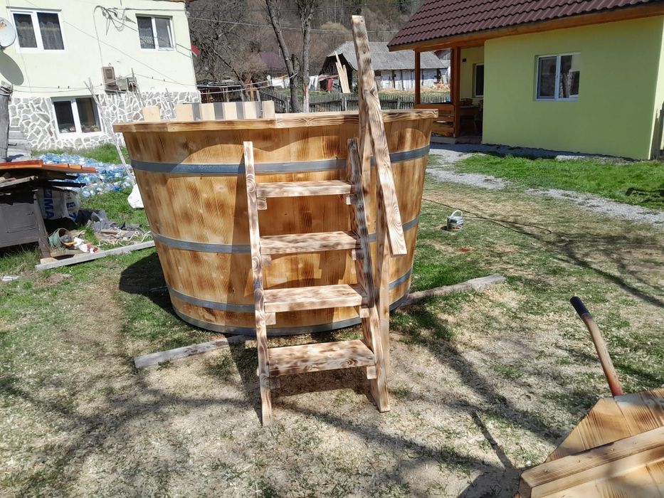 Ciubar din lemnt  pentru baie