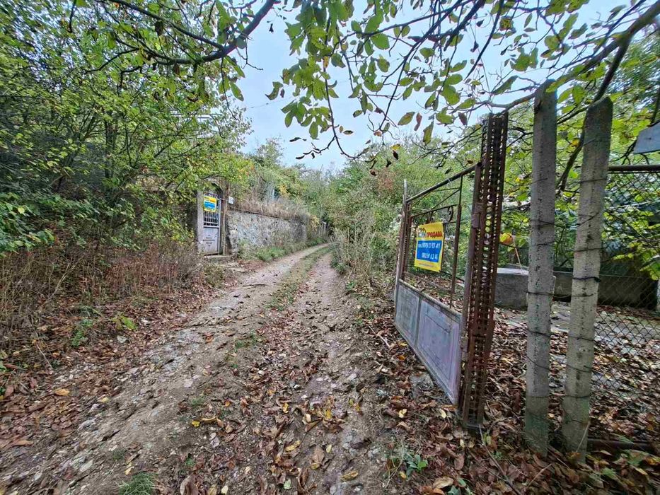 Масивна вила и допълнителни постройки, Кованлъка, гр. Търговище