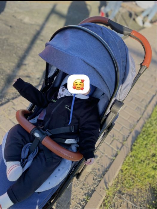 Продам прогулочную коляску Скилмакс