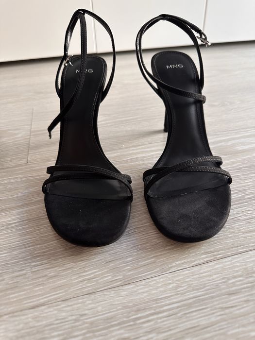 Sandale negre Mango