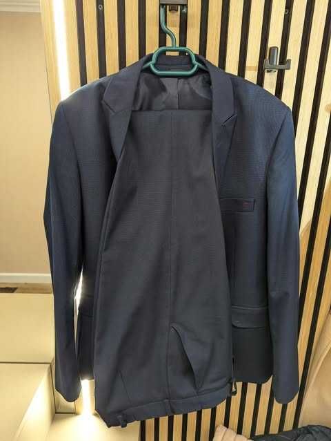 Vand costum blumarine