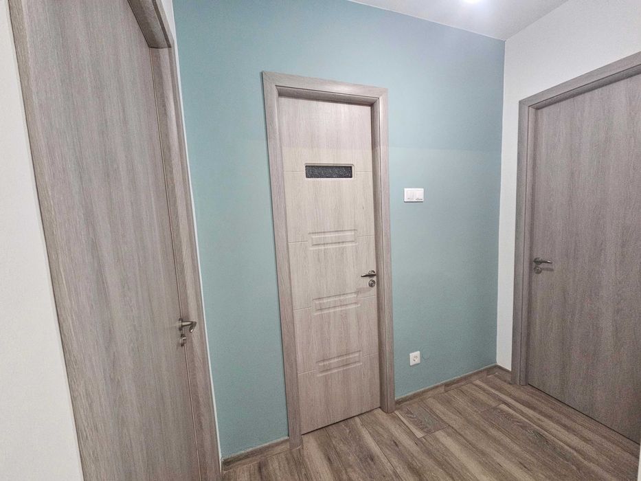 vand apartament 3 camere