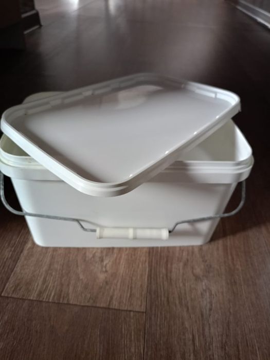 Продам ведра с крышками