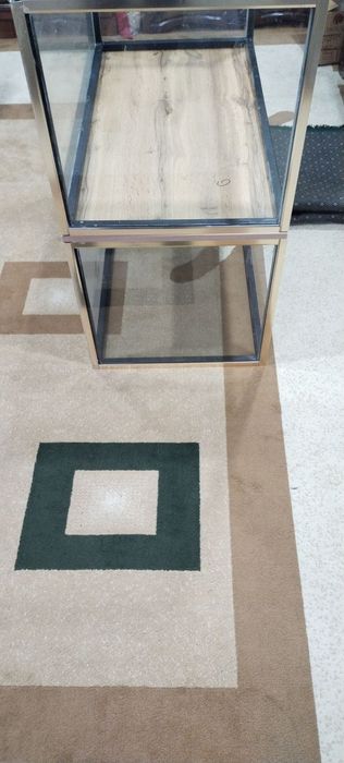 Vitrina har bir donasi 300 ming so'mdan