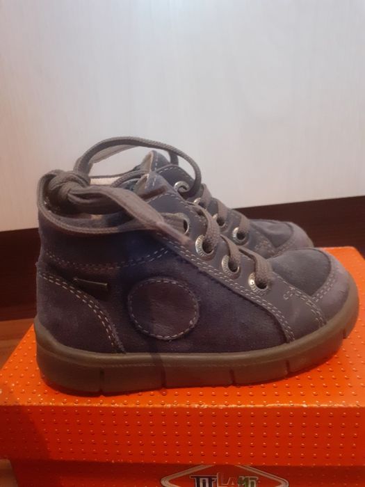 Детская модная обувь