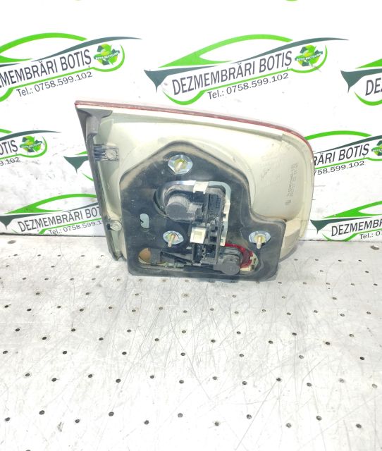 Lampa / Tripla stop dreapta pe hayon 7L6945094H Volkswagen VW Touareg