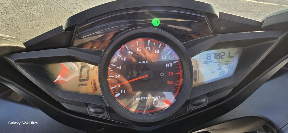 Honda VFR 1200f sc63