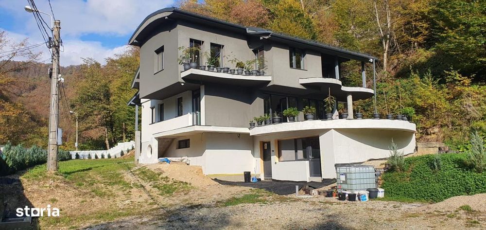 Vila tip casa pasiva, 285 mp + 47 ari teren, Valea Rosie – Baia Mare
