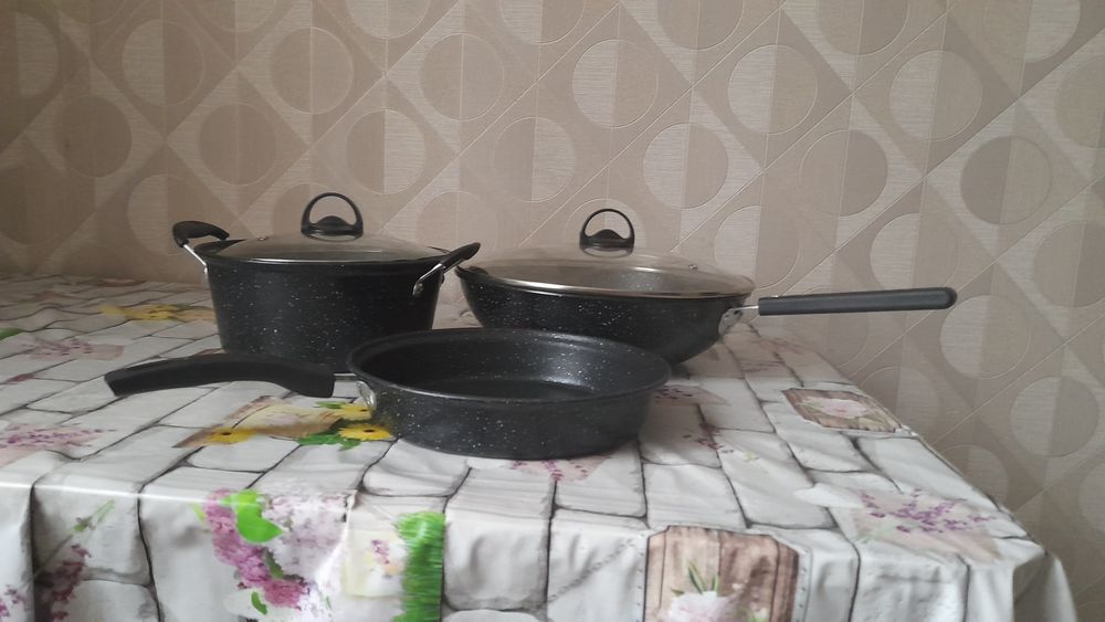 Продам набор сковородок, б/у