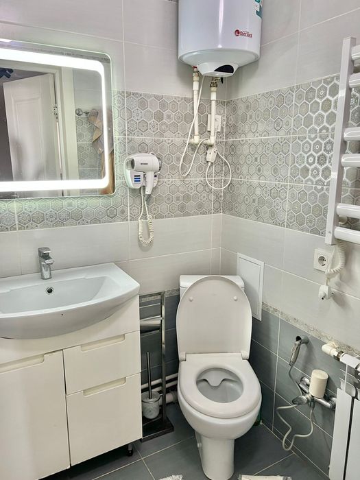 Продам 3 комнатнаю