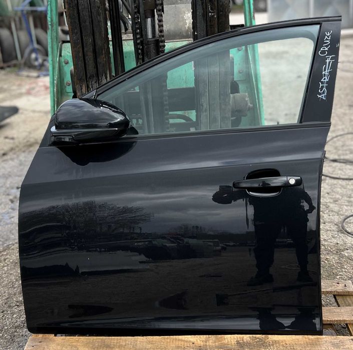 Предна врата за Chevrolet Cruze / Шевролет Круз 2011г