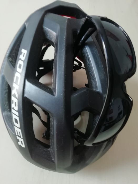 Cască ciclism și ochelari