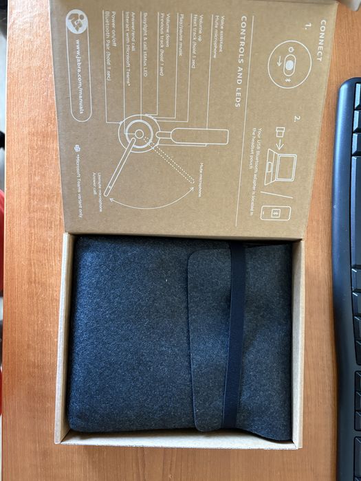 Jabra Evolve2 65 bluetooth слушалки