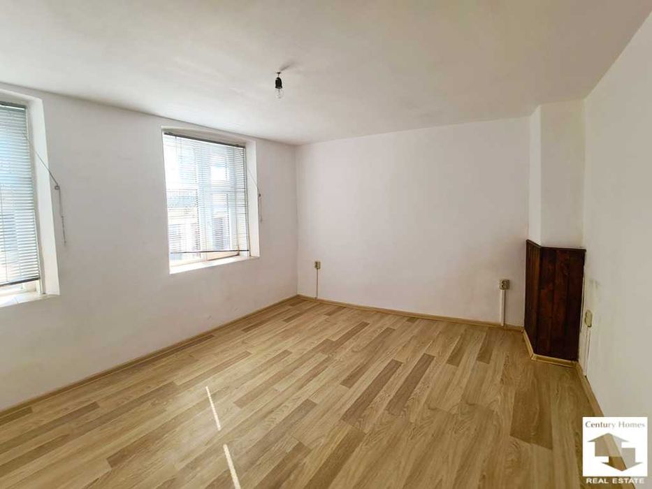 Продава се Къща в Велико Търново, Център - 230 кв.м за 1283 €/кв.м - Снимка #15