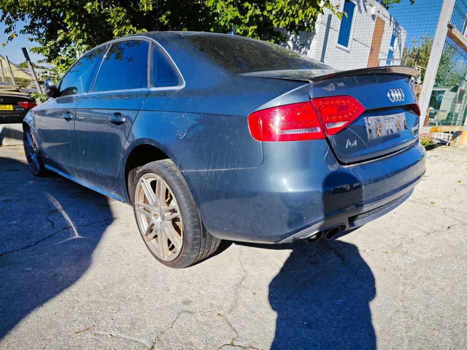 На части Audi A4 B8 8K S-line 2.0TDI Multitronic Кожен салон Ауди А4