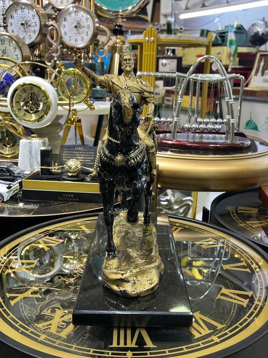 Сувенир, Стаэтуетка Амир Тимур из бронза лотона СЕРЬЁЗНО падрок Боссы