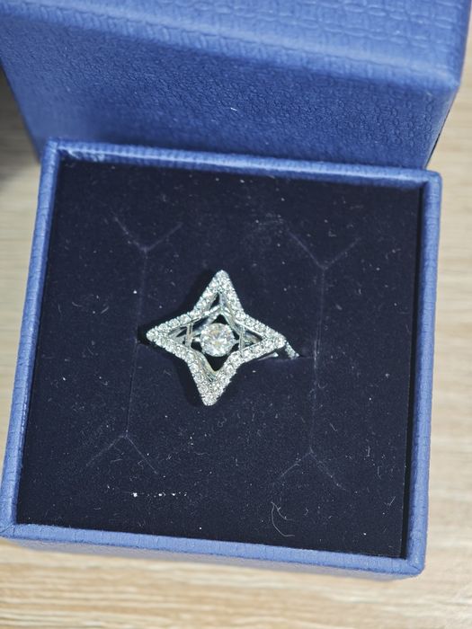 Swarovski бижута